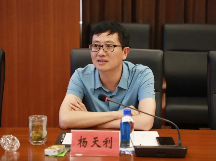 买球站-欧洲杯足球压球网-五大联赛买球赛
与徐工消防签署战略合作协议 携手深耕中国高空产业市场